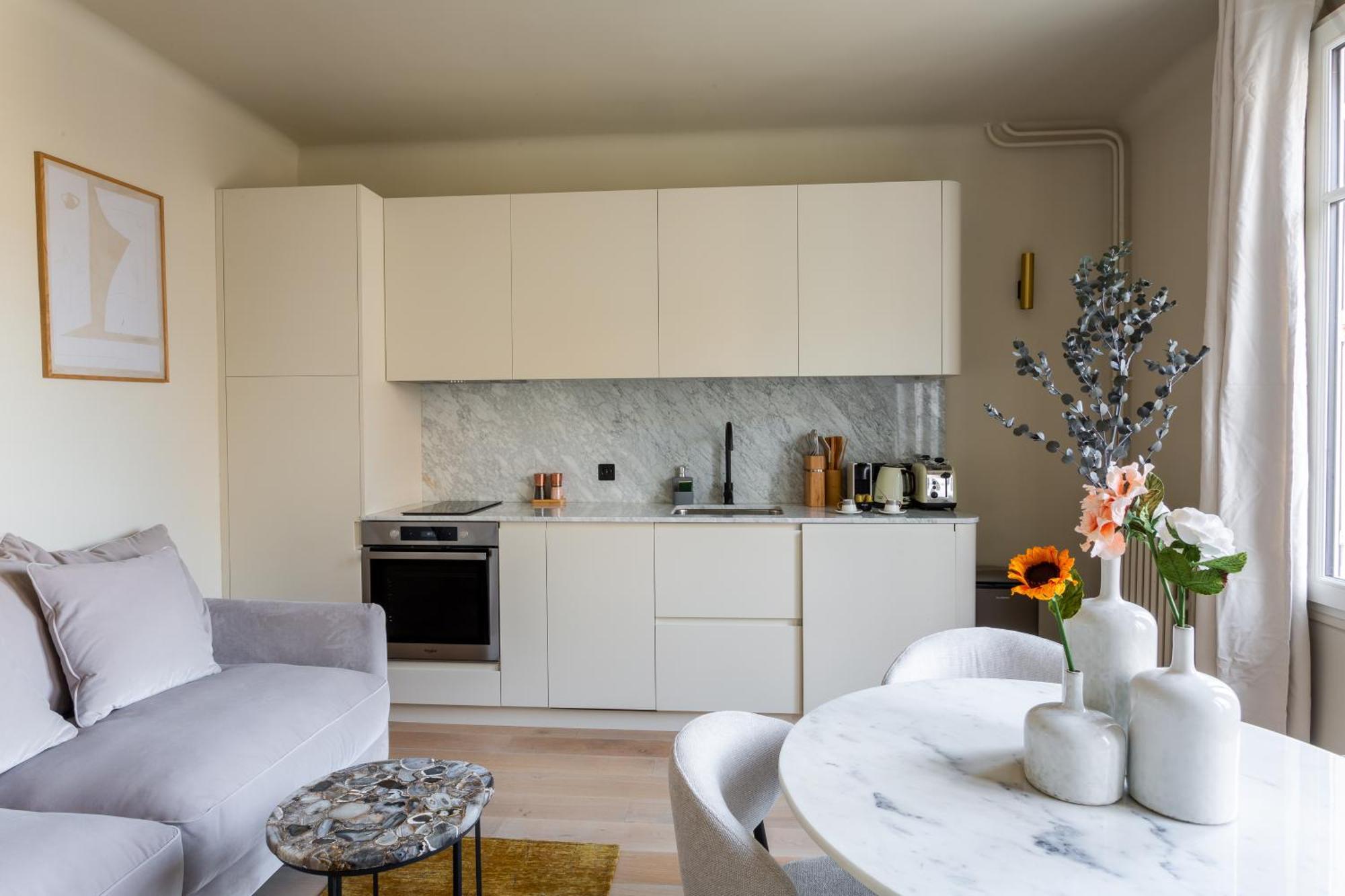 The Carla Suite Eiffel Tower View باريس المظهر الخارجي الصورة