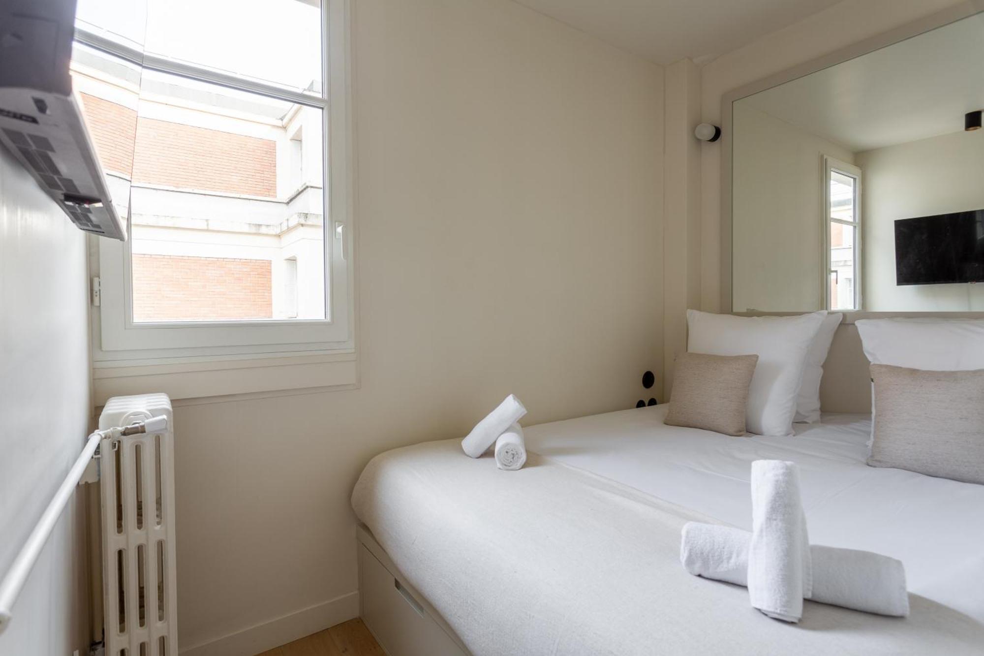 The Carla Suite Eiffel Tower View باريس المظهر الخارجي الصورة