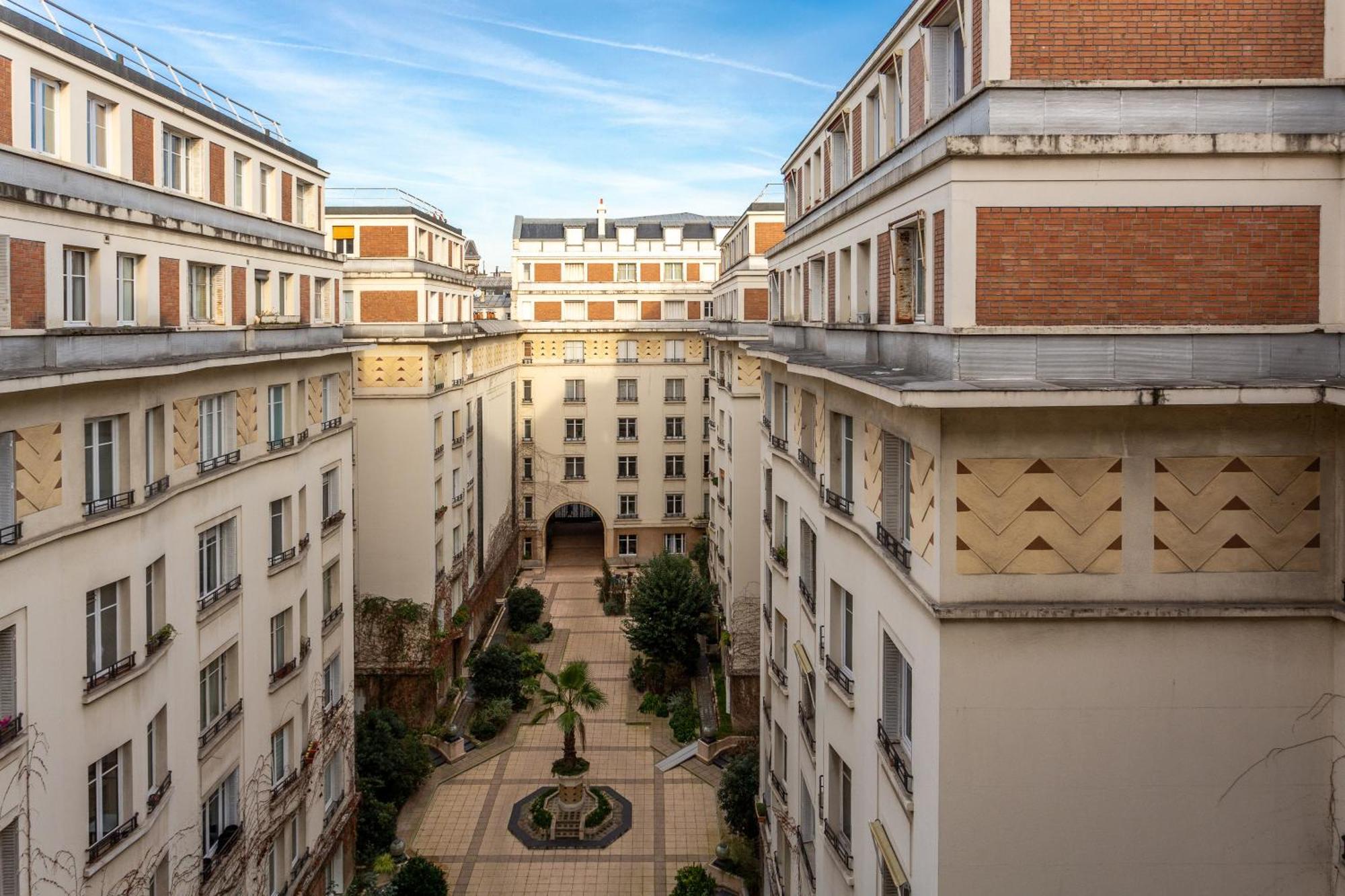 The Carla Suite Eiffel Tower View باريس المظهر الخارجي الصورة